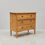 1538 5452 CHEST OF DRAWERS